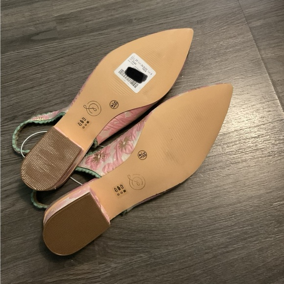 Chinese Laundry Slingbacks - Picture 5 of 5